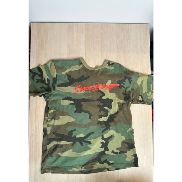 Supreme Futura Logo Tee Woodland Camo - Size M - NEW - Picture 1 of 8